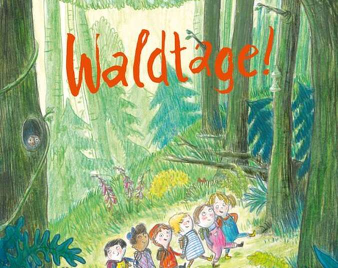 Eine Kindergruppe im Wald.